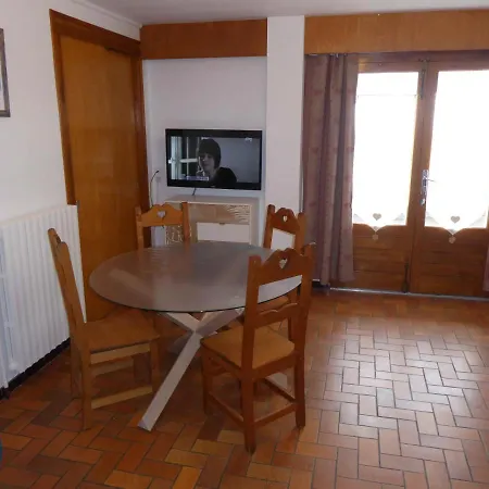 Reine Des Pres Apartment *
